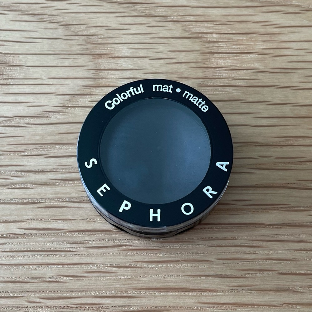 ⚡$3 with any Purchase⚡ Sephora Colorful Eyeshadow Matte Finish (Black Lace)